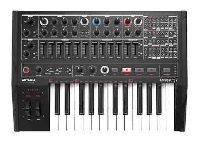 Ausdrucksstarker semimodularer Analogsynthesizer Mini Brute2 von Arturia schwarz