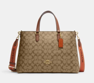 COACH Logan Carryall（ローガン キャリーオール） COACH Logan Carryall in Signature Canvas - Khaki/Canyon Multi
