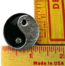 yin-yang pin vintage collectible old biker vest hat ying pinback