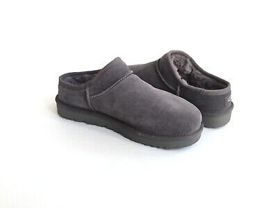 UGG WOMEN CLASSIC SLIPPER GREY GRAY SHEARLING MOCCASIN SHOE UGG WOMEN CLASSIC SLIPPER GREY GRAY SHEARLING MOCCASIN SHOE