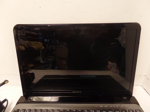 15.6" Sony Vaio SVE15134CXS i3- 3210M 2.50GHz 6GB RAM 750GB DVD Backlit Laptop - Picture 10 of 17