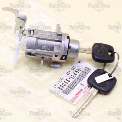 Genuine OEM 2007-2011 TOYOTA YARIS Back Door Lock Cylinder + Key
