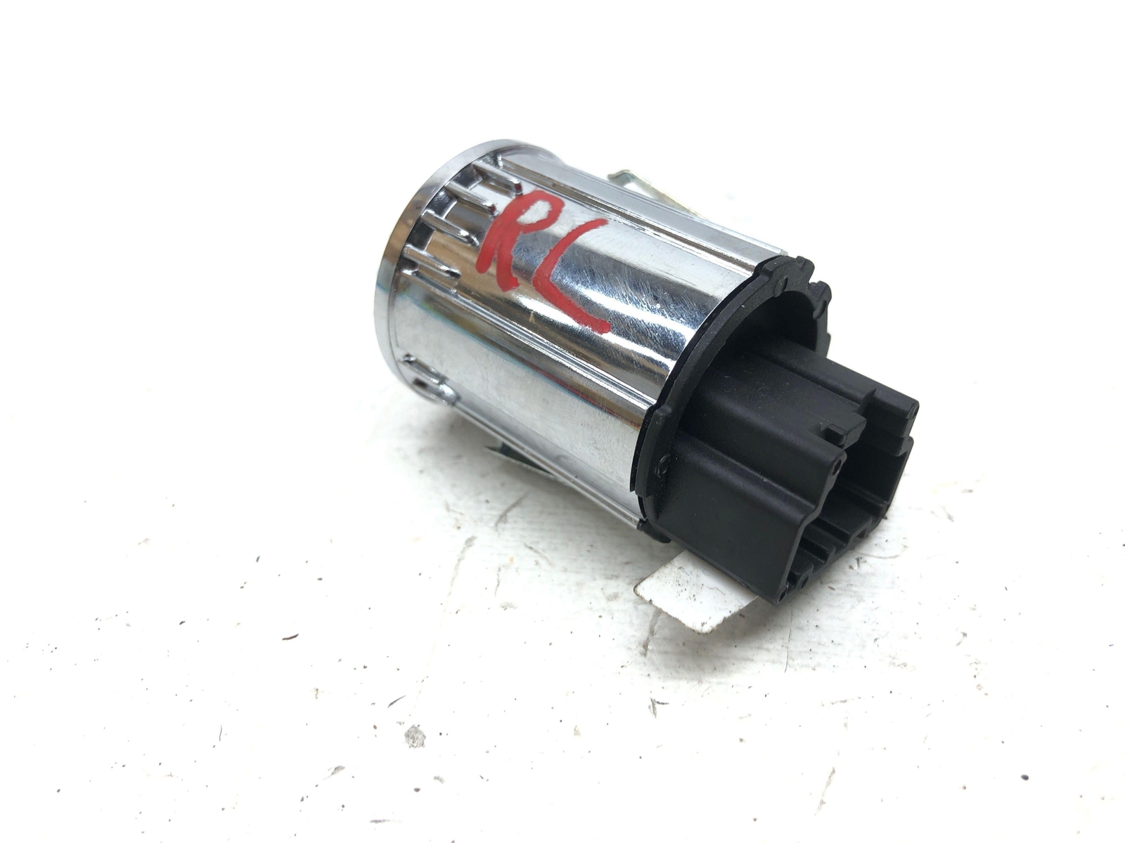 2011-2020 ASTON MARTIN RAPIDE BATTERY ON SWITCH BUTTON AD43-10B774-AA OEM