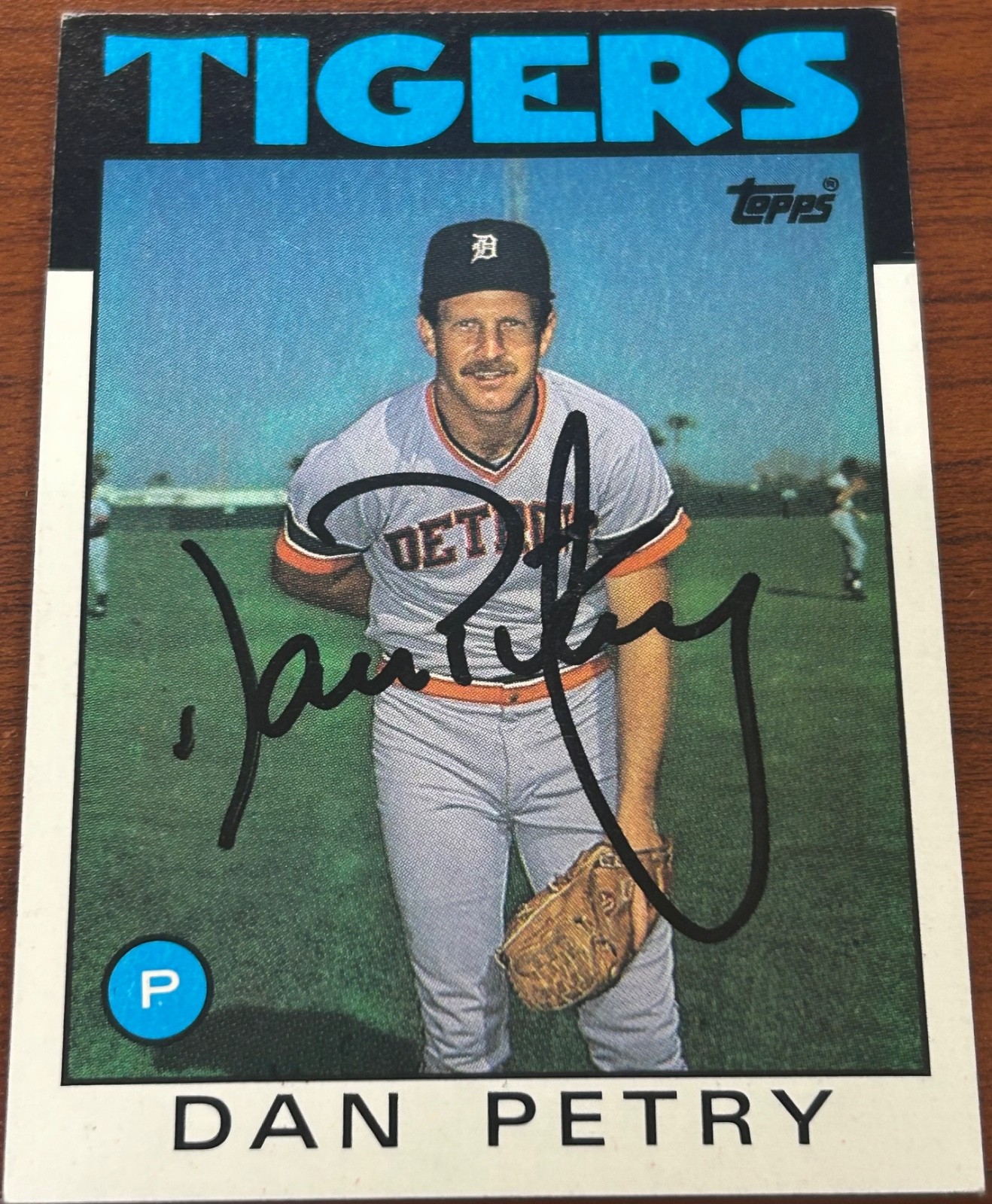 1986 Topps DAN PETRY #540 🔥 Tigers 🧨 AWESOME Autograph ⚾️ Auto 🔥 Vintage