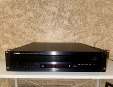 Yamaha CD-C600 Natural Sound 5-Disc CD Changer, Remote, Power cord, Manual