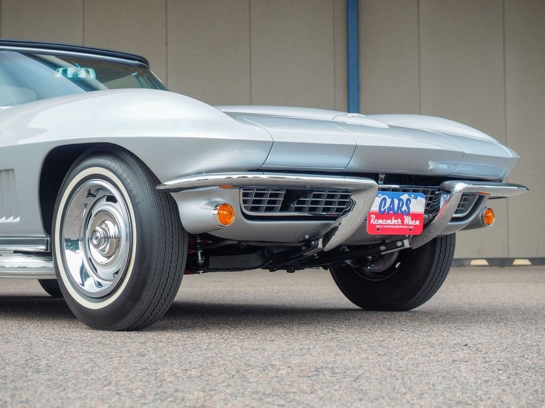 1967 Silver Chevrolet Corvette   | C2 Corvette Photo 5