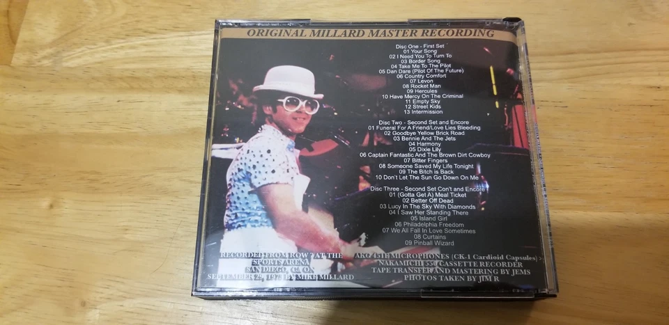 Elton John San Diego 1975 Rare Live Pro 3CD-r Set Mike Millard Tape Used Good. - Image 2 of 4