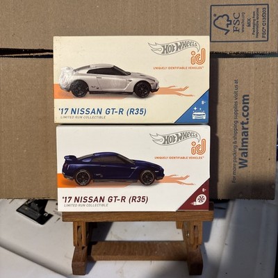Hot Wheels ID 2017 Nissan Gt-r R35 Series 1 , 2 Both Releases