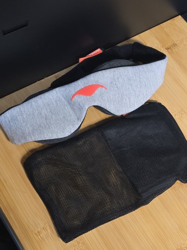 Manta Sleep Mask Slim 100% Blackout Adjustable Eye Cups w/ Case
