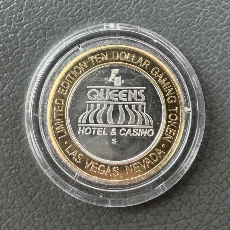 Four Queens Hotel & Casino Las Vegas NV Limited Edition $10 Gaming Token