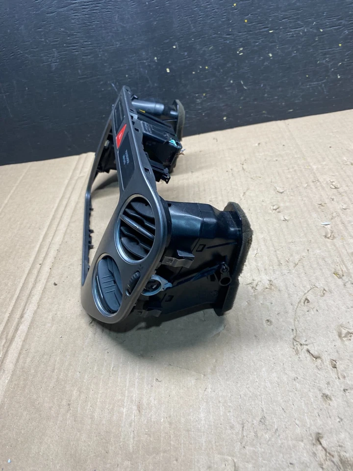 Volkswagen Tiguan 2009 a 2011 tablero central radio bisel moldura N0602 DG Foto 3 de 4