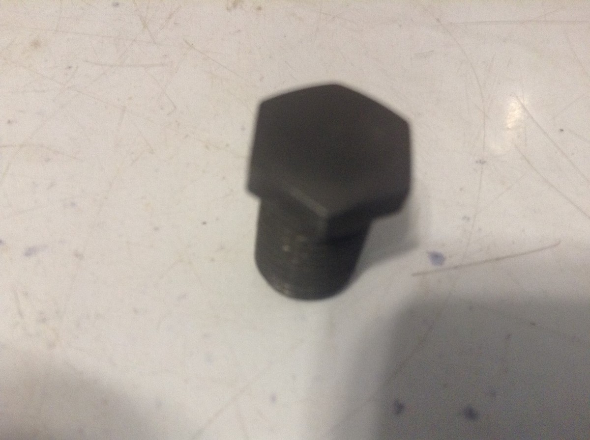 129219A1 - A New Adjustment Setscrew For A CaseIH 885, 895