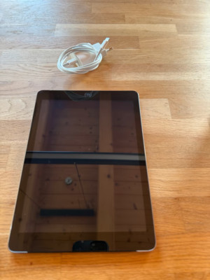 Apple iPad Air 1. Gen. 32GB, WLAN + Cellular (Entsperrt), 24,64 cm, (9,7 Zoll) -