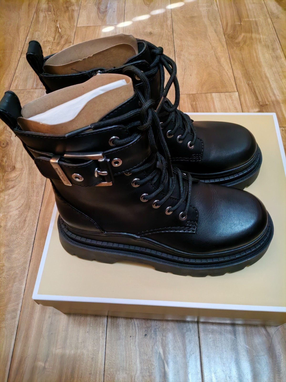 Michael Kors Colby Real Leather Combat Black Boots Women Size 7 thumbnail 6