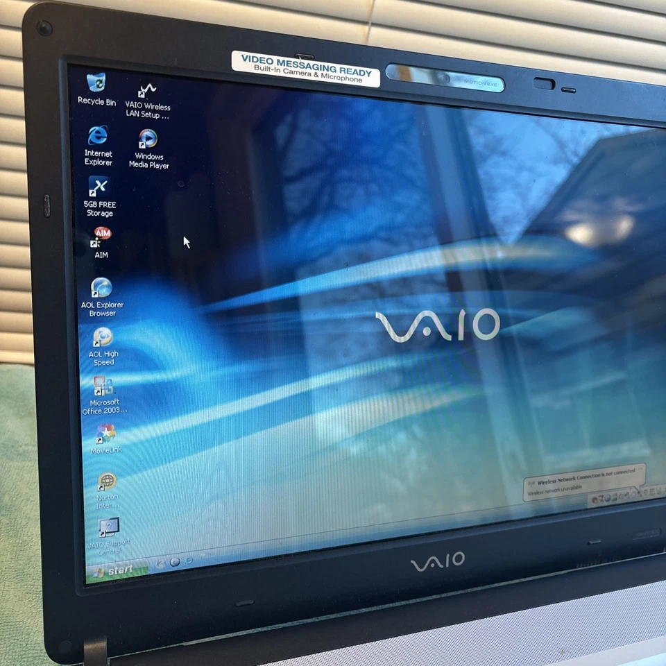 Sony Vaio Laptop Computer Model PCG-7R2L 2005 w Power Cord - Image 3 of 4