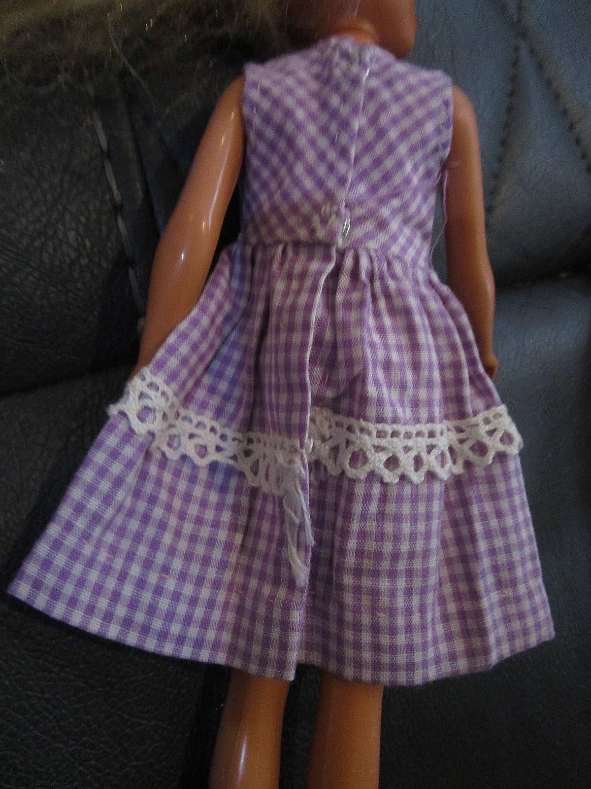 VETEMENTS Barbie Vintage: Abito Skipper Taglia Alta Qualità Fatto a Mano Lavanda Gingham Pizzo