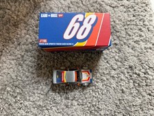 Kaido House x Mini GT Chase Toyota AE86 Sprinter Trueno Kaido Street V1 KHMG196
