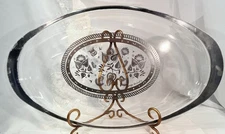 Glass serving platter with Georges Briard 'Gold Dust & Leaves' design