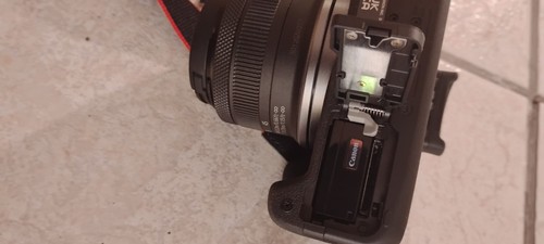 Canon EOS R100 24,2-MP-Digitalkamera – schwarz - Bild 8 von 12