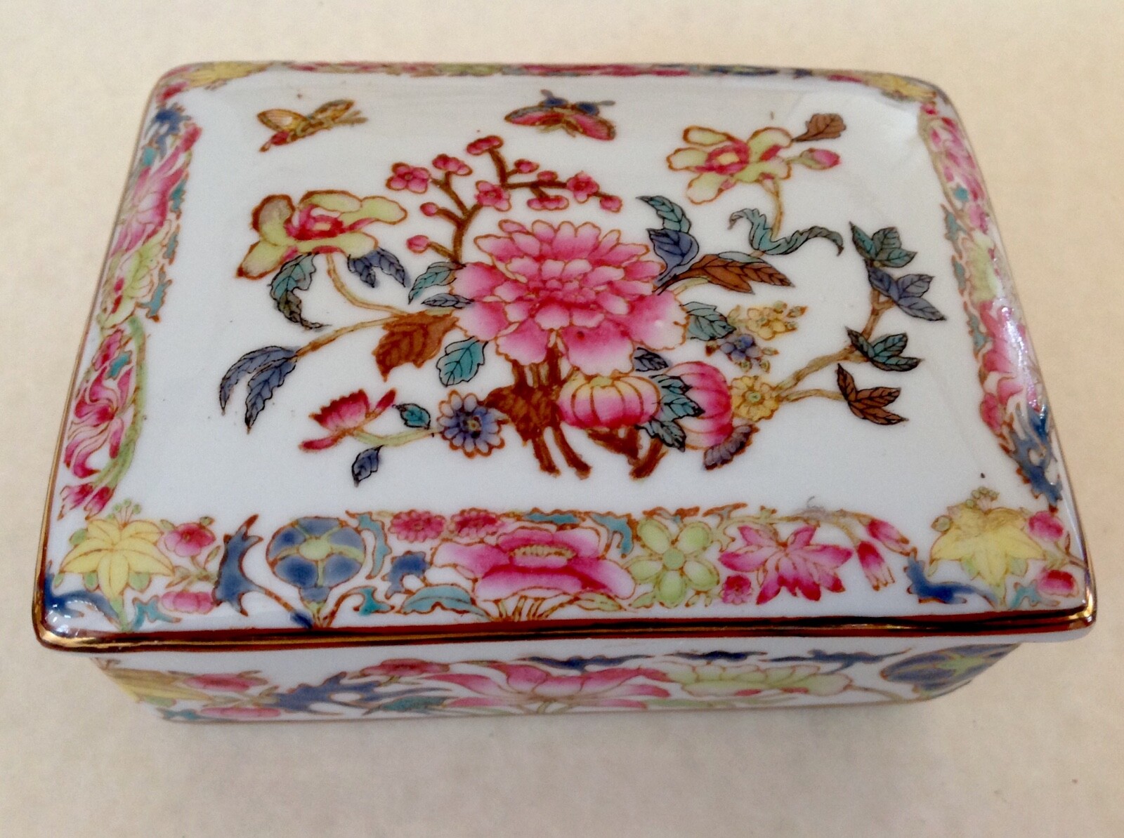 ~ Chinese Export Hand Painted Porcelain Covered Box - Butterfly & Floral Design