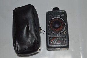 *TC* SCOTT INSTRUMENT LABORATORIES TYPE 451 SOUND LEVEL METER ANSI S3A (KRS89)