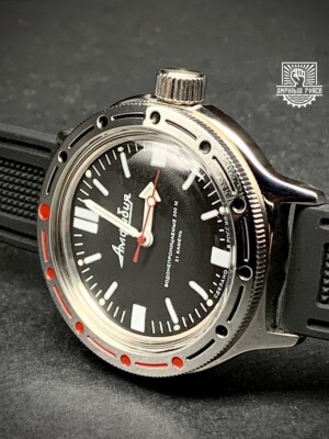 Vostok Amphibia 420916 mit Gurt. Nagelneu aus Barcelona verschickt