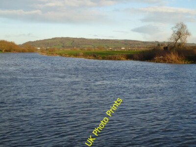 Foto 6x4 Blick auf Bredon Hill von der Twyning-Flotte Twyning Green der Fluss c2015