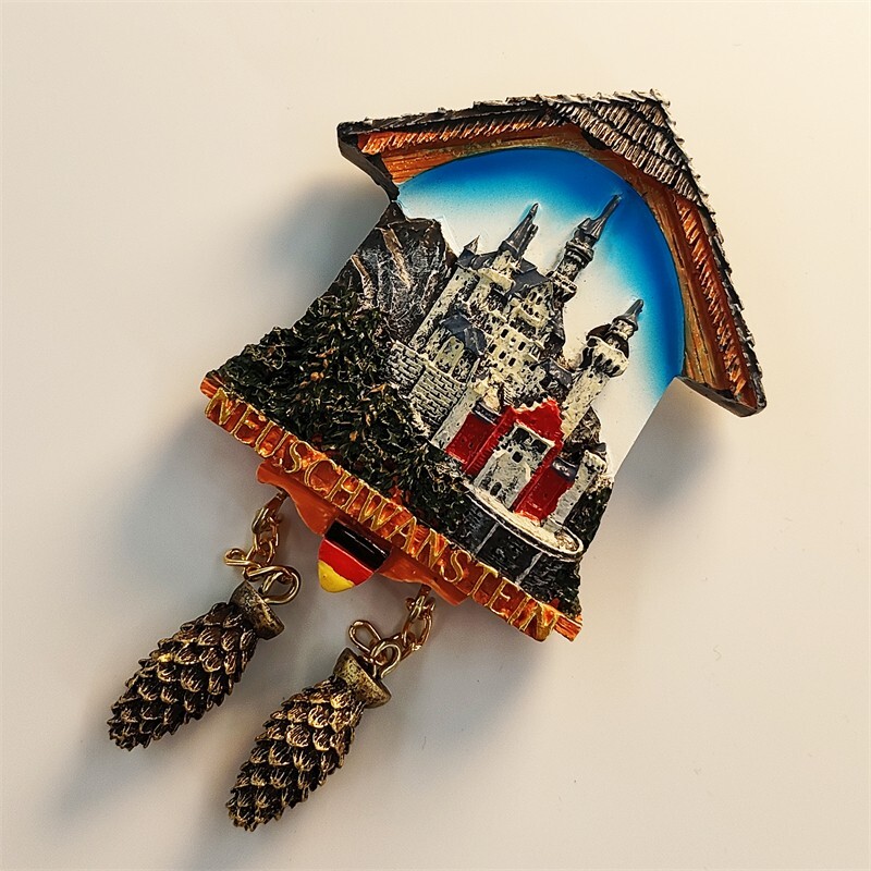 Germany Neuschwanstein Castle Cuckoo clock Tourist Souvenir Resin