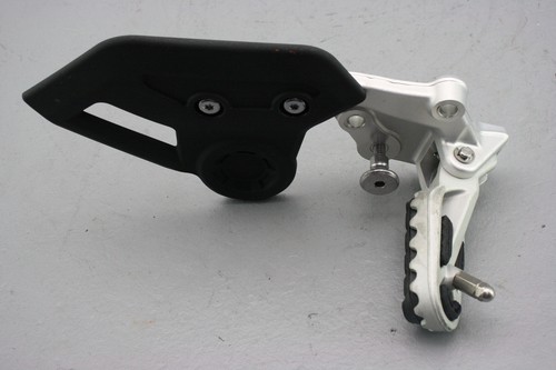 2023 triumph tiger 900 gt FRONT LEFT foot control plate rider PEG T2083867 - Picture 5 of 8