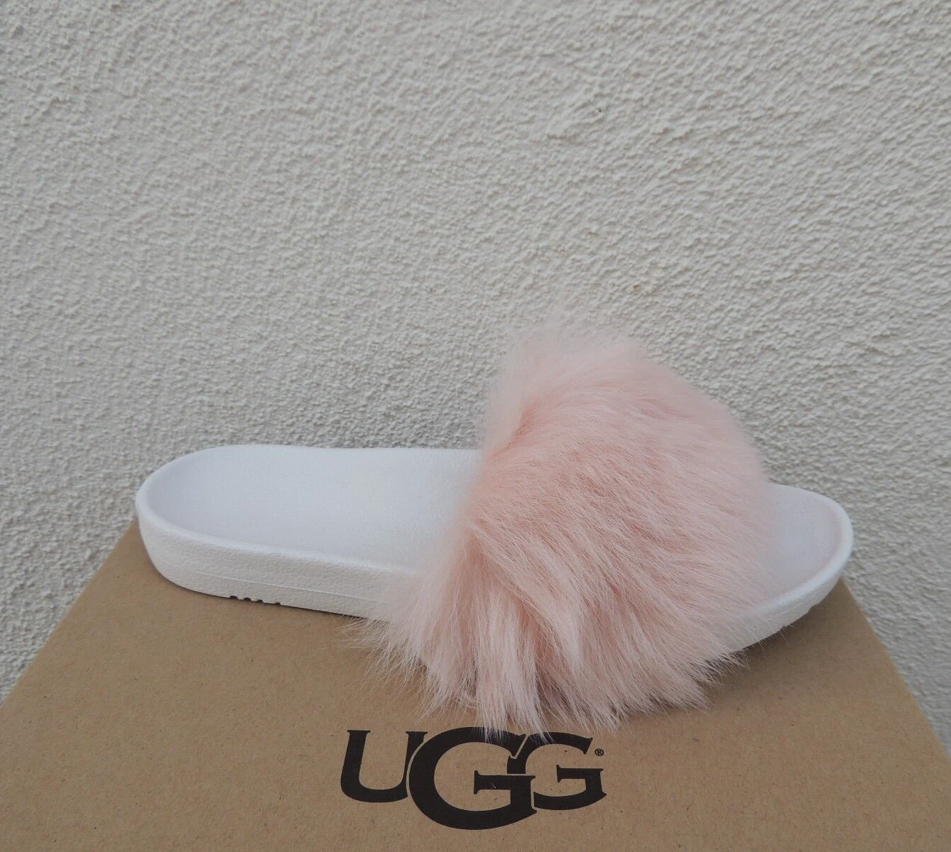 UGG ROYALE PANTOFOLE SLIDE BABY ROSA TOSCANA FLUFFIE DONNA US 12 EUR 43 ~NUOVE CON SCATOLA