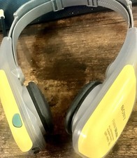 Sony Sports Walkman FM/AM PLL Synthesized Radio Headphones SRF-HM55 Tested/Works