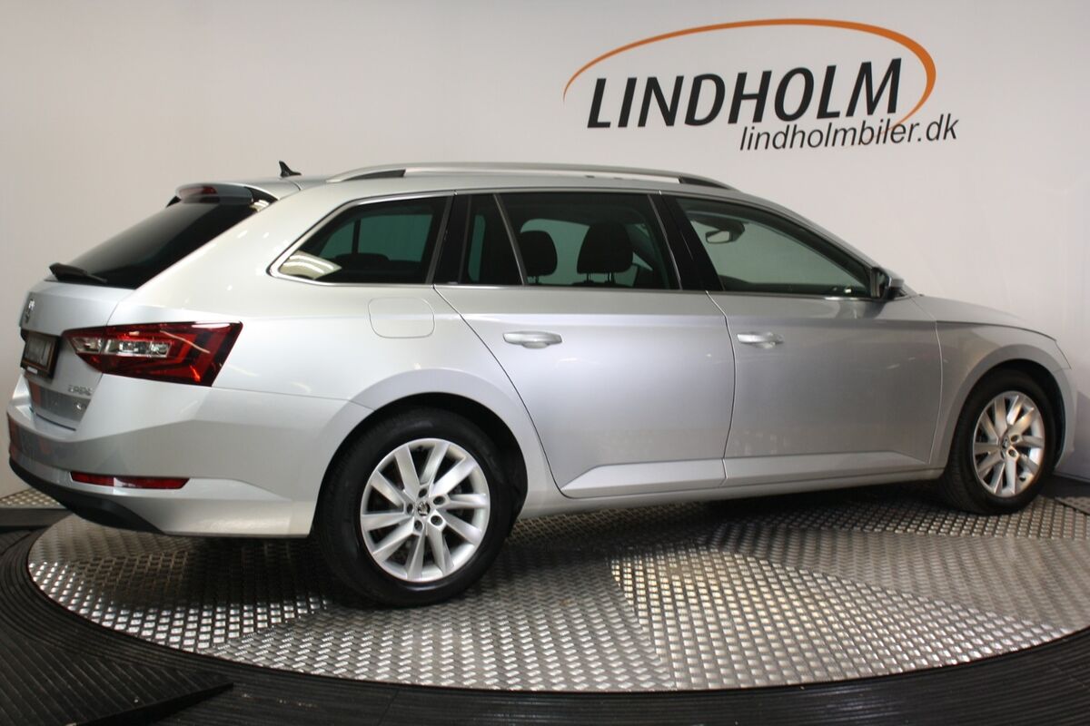 Skoda Superb 2,0 TDi 190 Style Combi DSG 4x4