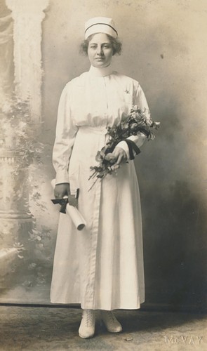 Antique RPPC Real Photo Postcard Nurse Capping Pinning Graduation Woman Flowers - Picture 6 of 7