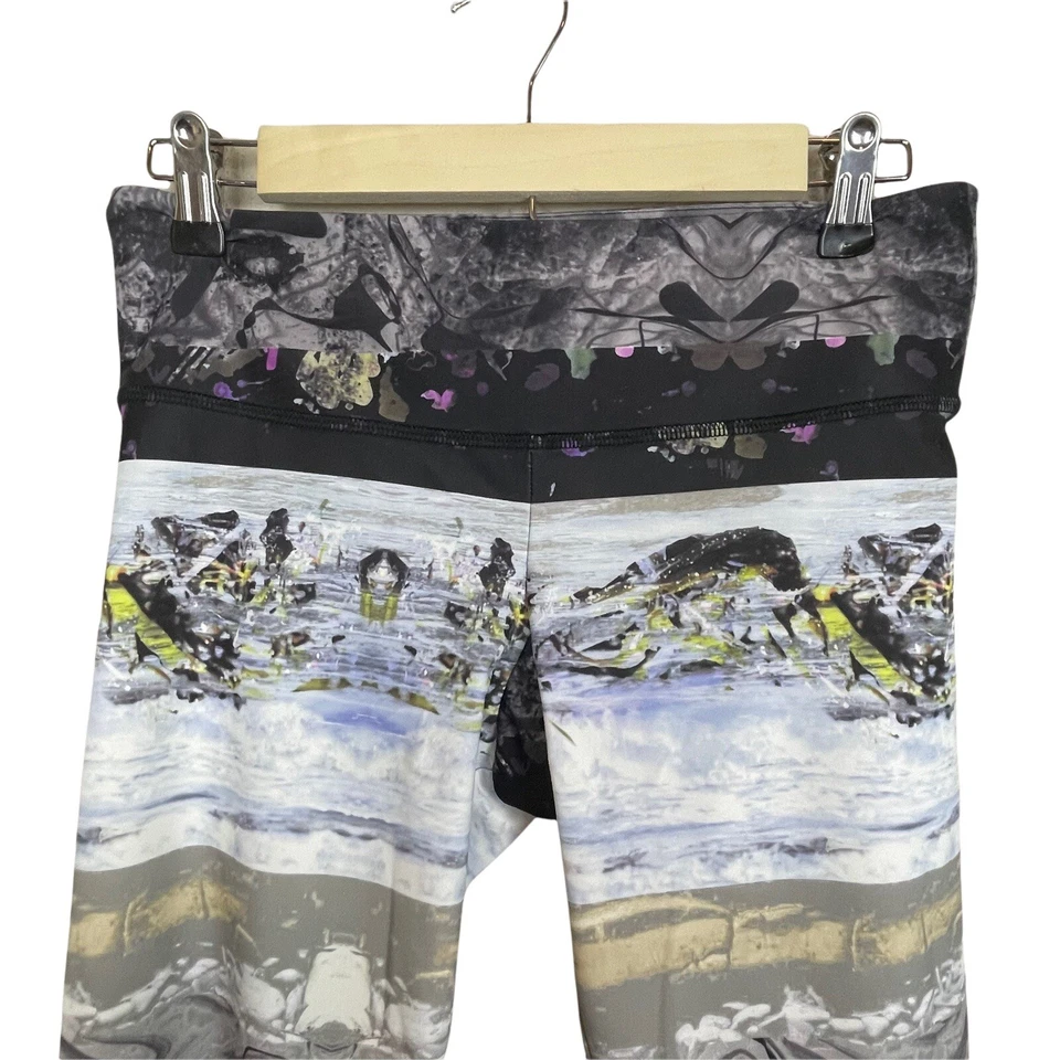 NUEVO CON ETIQUETAS Onzie 222 Arctic Cycle Pantalones Capri Leggings Talla M/L Yoga tiro bajo malla dobladillo Foto 3 de 4