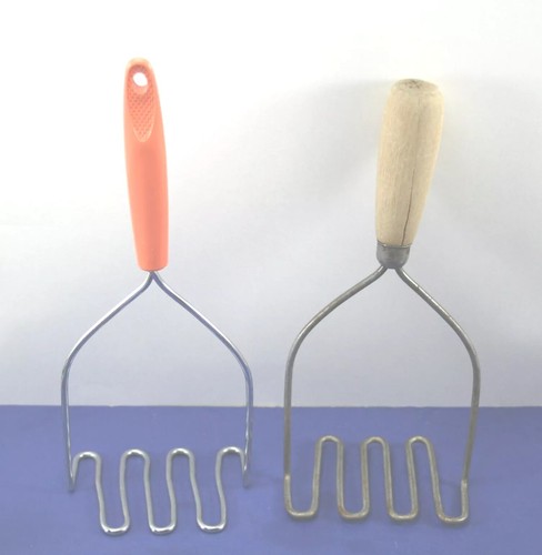 Vtg Primitive Vegetable Potato Masher Wood Plastic Handle Twisted Wire~ CHOICES - 第 2/31 張圖片