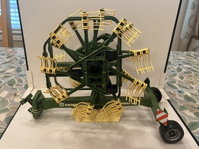 1/16 Krone Swadro 761 Hay Rake By Bruder 2216