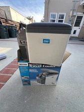 Vector Thermo-Electric Travel Cooler and Warmer, 9 Can (1.3 gallon), VEC222HD