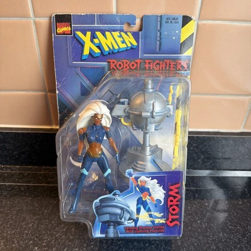 Storm X-Men Robot Fighters Marvel ToyBiz 1997 Vintage Action Figure