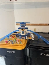 Super Wings Airport Playset w 15 Characters Tested