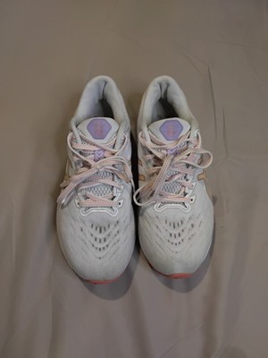 Size 9- Asics GT 2000 11 White Summer Dune W
