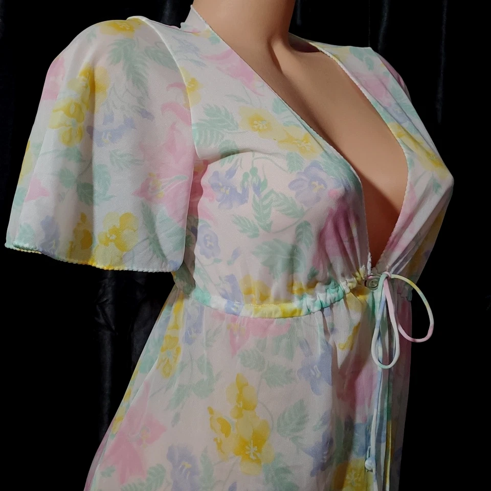 Vestido de anfitriã anos 70 MAIDENFORM camisola sedosa floral união dos EUA pequeno - Imagem 2 de 4