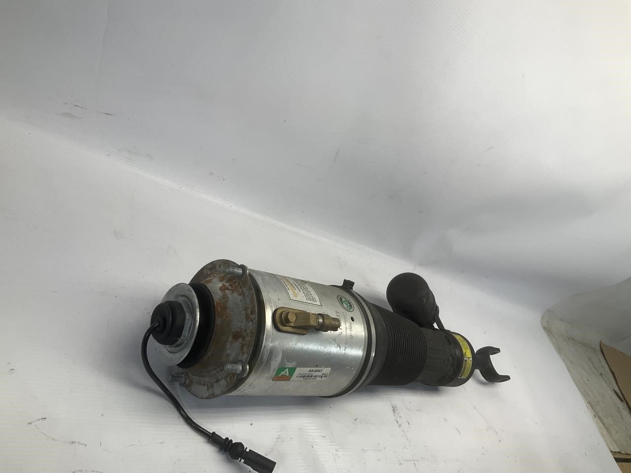 13-18 Bentley Continental Flying Spur Front Right Strut Shock Absorber T