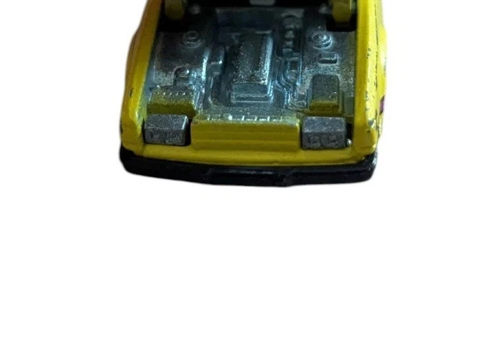 Coche diecast Hong Kong 1/64 amarillo Hot Wheels 1981 Datsun 200-SX de colección Foto 4 de 4