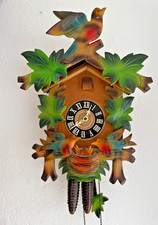 Kuckucksuhr Wanduhr mit zwei Gewichten Regula Werk
