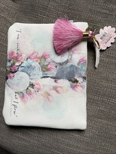 Papaya Art Women's Tassel Pouch I  m Rooted But I Flow
