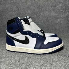 シューズ(男性用) Air Jordan 1 Retro High OG Midnight Navy Coming Soon: Air Jordan 1 Retro High OG “Midnight Navy” – DTLR