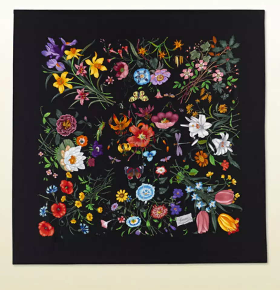 New Gucci Scarf with Gift Box Flora Print Black Multicolor Silk Wrap - Image 2 of 4
