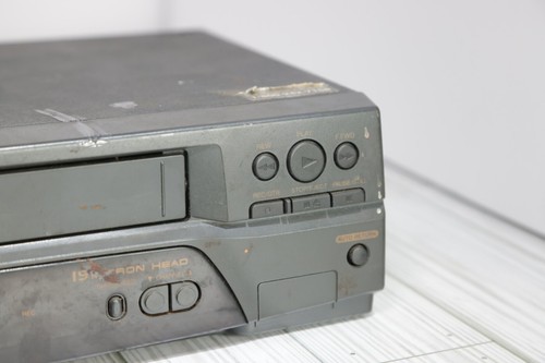 Symphonic SL2940 VCR Not Working No Remote For Parts - Picture 4 of 7