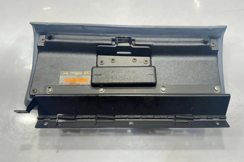 Oldsmobile Cutlass Supreme 1992-1994 4 puertas tablero superior derecho guantera puerta azul OEM Foto 4 de 4