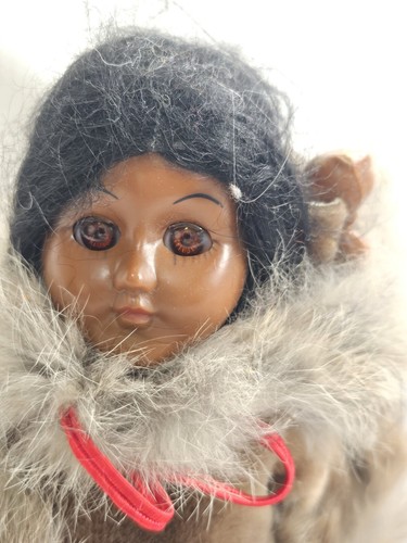 Vintage Carlson Native American Doll W/ Baby Eskimo Doll Fur Dress 12" - Picture 6 of 9